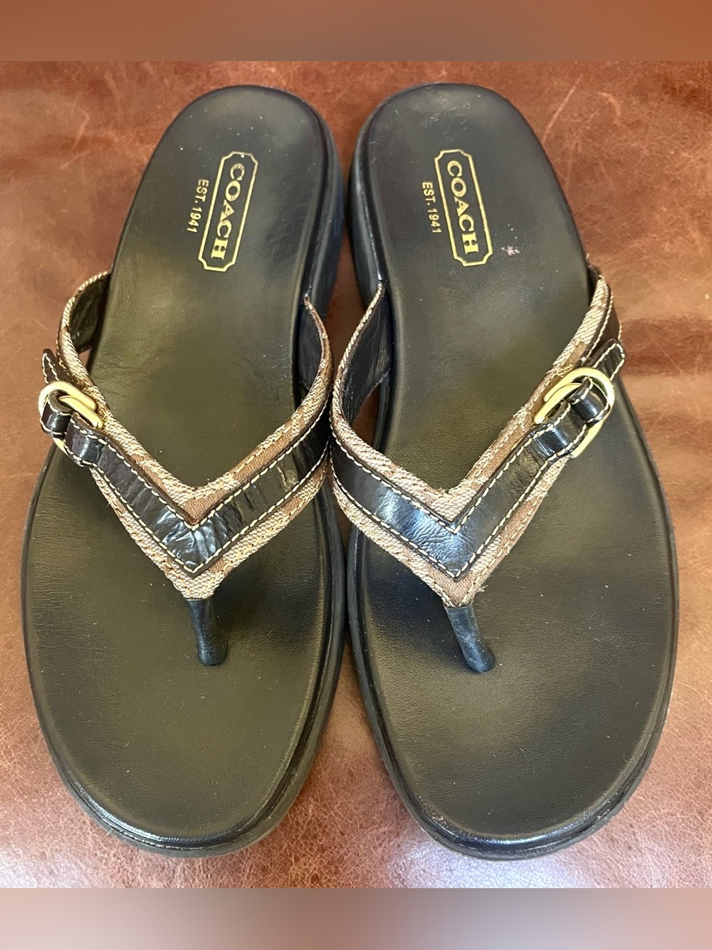 COACH Lindsey Leather Thong Sandals Size 8